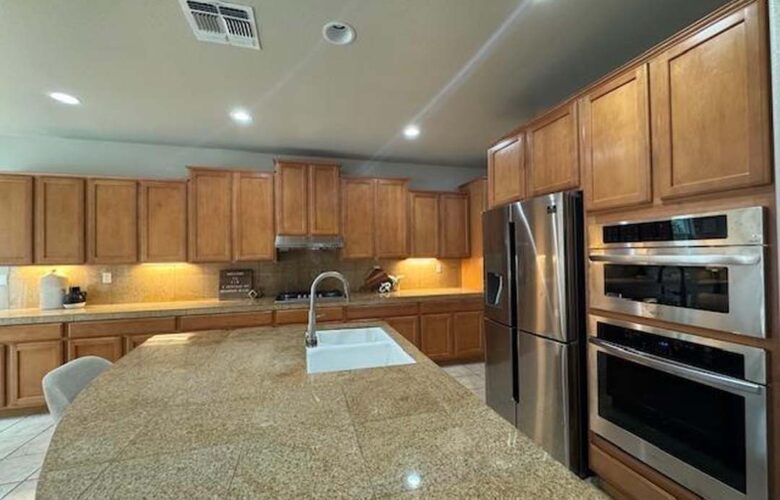 118 E Heritage Dr, Mountain House, CA 95391